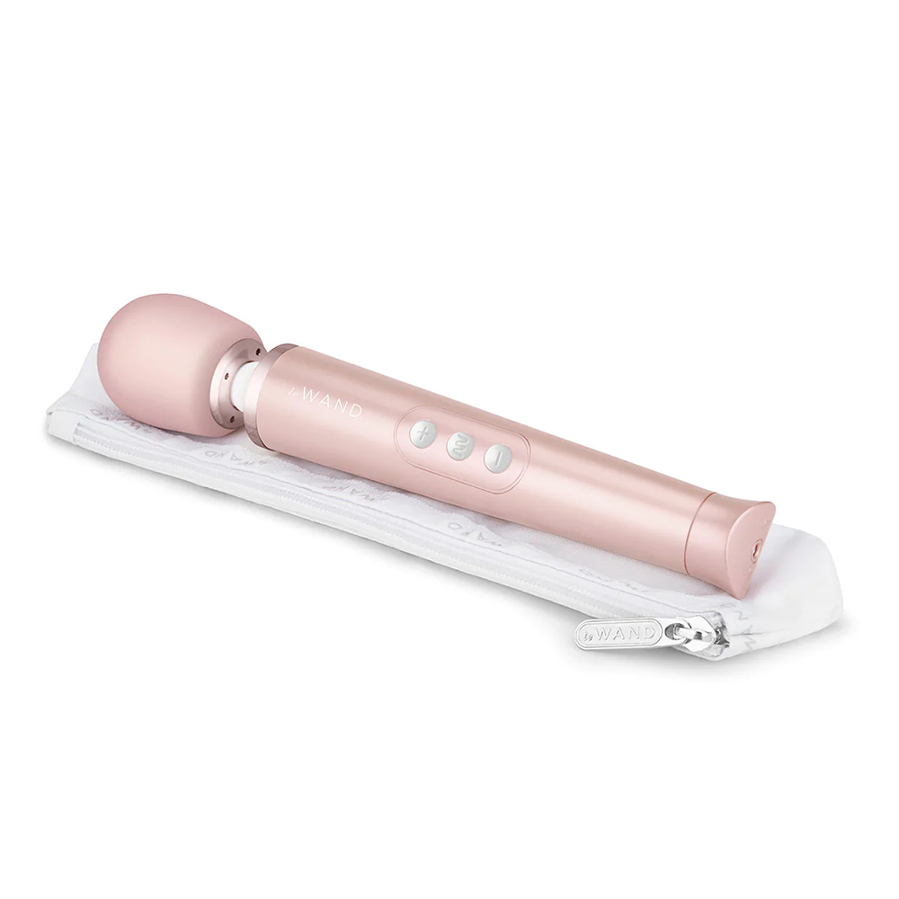 Le Wand Petite Vibrating Massager