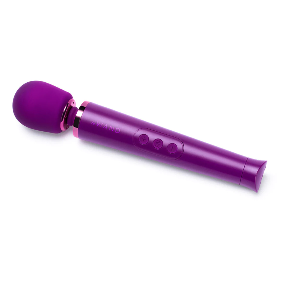 Le Wand Petite Vibrating Massager